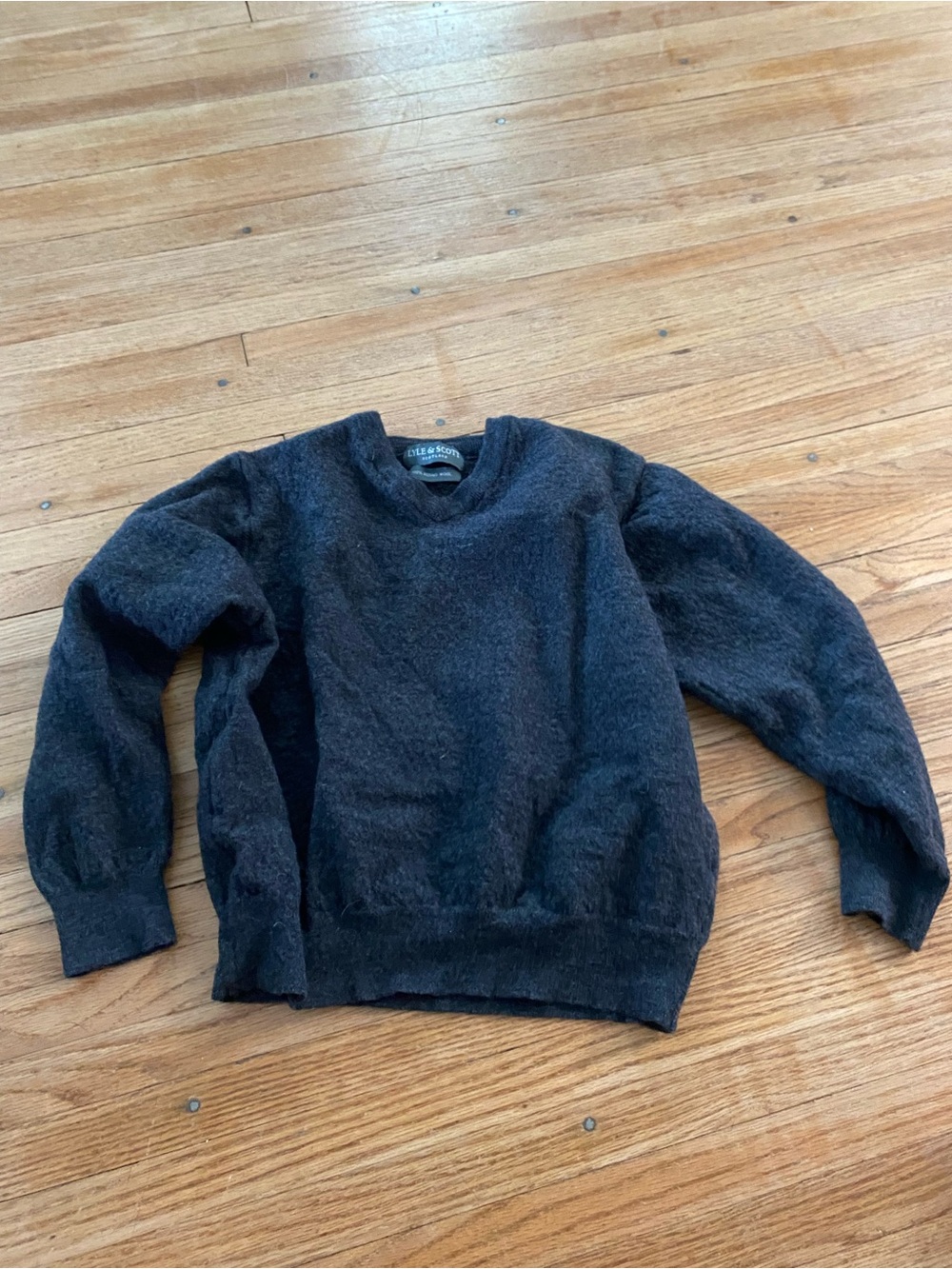 Boy M Lyle and Scott 100% wool Charcoal Gray Crewneck Sweater